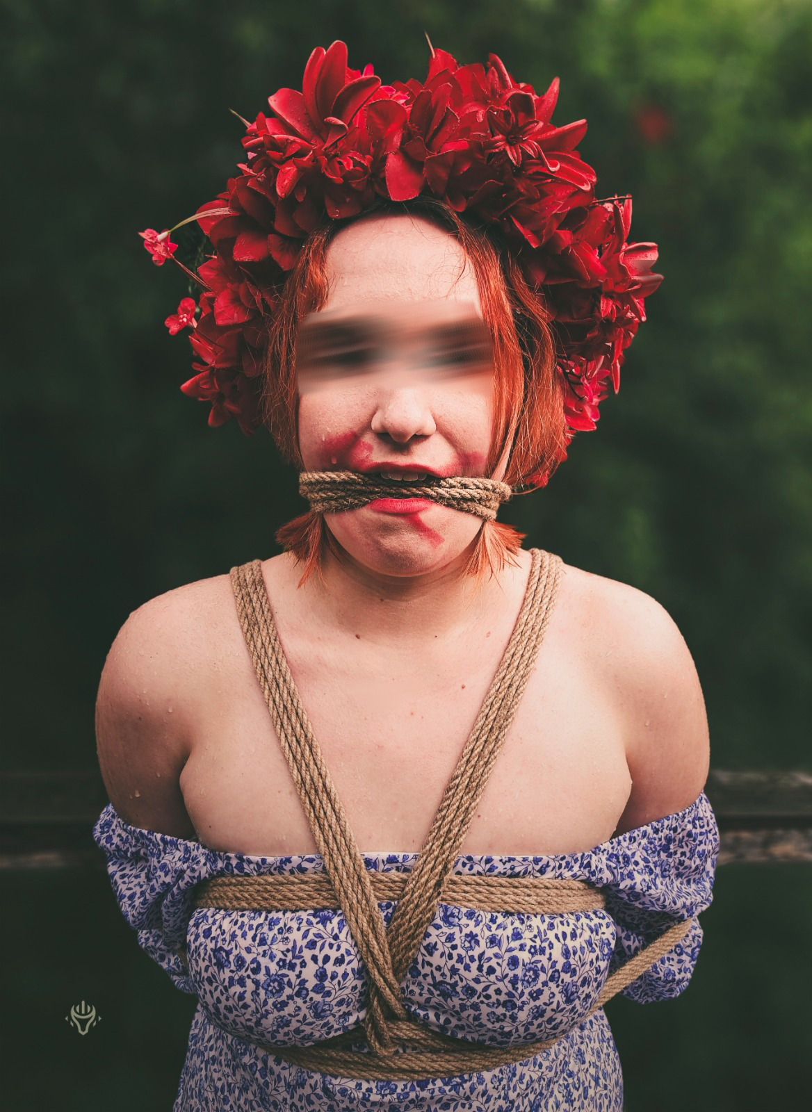 Autorska fotografia shibari — ujęcie plenerowe 11.